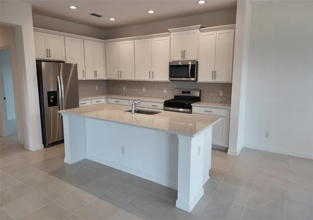 Photo 3 of Single family home for sale at 6888 Spanish Imperial St, Howey In The Hills, FL 34737 | MLS# O6375311 | Listing updated on 2026-10-11