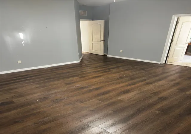 10th image of 403 Thicket Crest Rd, Seffner, FL 33584 | MLS# TB8466662