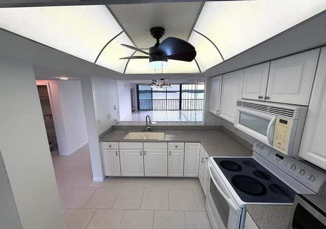 Photo 3 of Condo for sale at 4620 Bay Blvd #1122, Port Richey, FL 34668 | MLS# TB8466663 | Listing updated on 2026-09-25