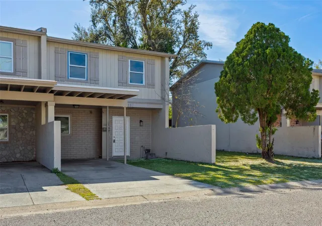 Photo 1 of Condo for sale at 5110 Tennis Ct Cir #86, Tampa, FL 33617 | MLS# TB8466695 | Listing updated on 2026-09-15