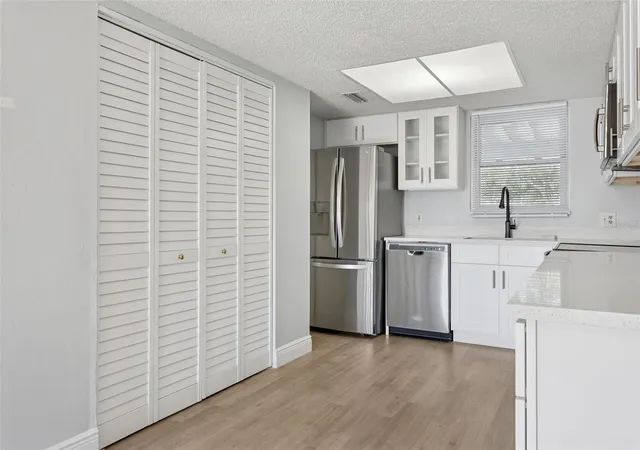 Photo 3 of Condo for sale at 5110 Tennis Ct Cir #86, Tampa, FL 33617 | MLS# TB8466695 | Listing updated on 2026-09-15