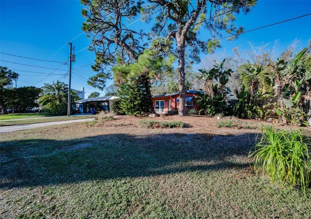 2nd image of 406 Orchid Ln, Palm Harbor, FL 34683 | MLS# TB8466778