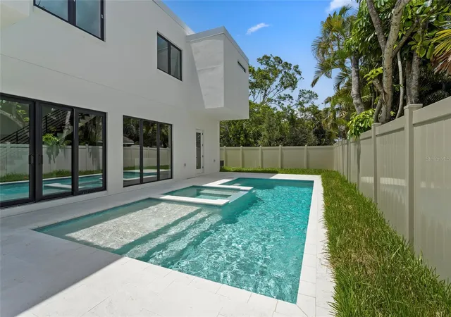 Photo 3 of Single family home for sale at 2604 Sydelle St, Sarasota, FL 34237 | MLS# A4679122 | Listing updated on 2026-08-19