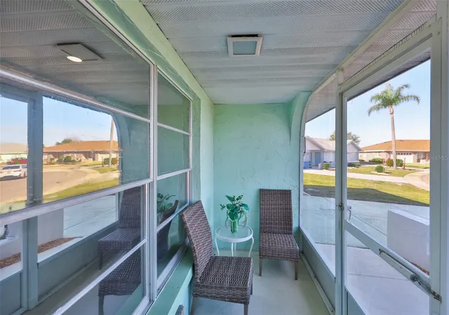 3rd image of 325 Green Manor Dr, Sun City Center, FL 33573 | MLS# TB8466789