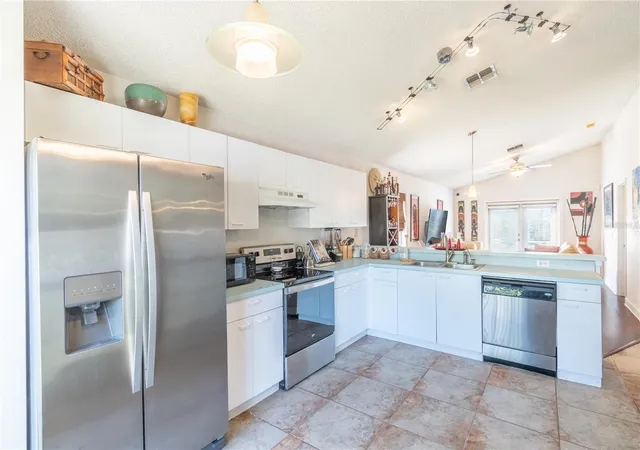 Photo 3 of Single family home for sale at 5501 Chatham Woods Ct, Orlando, FL 32808 | MLS# O6375450 | Listing updated on 2026-10-20