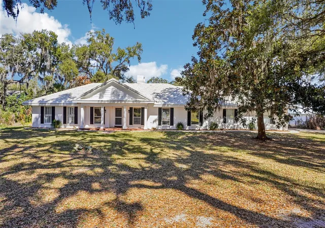 Homes for sale in Grand Island, FL | 37048 County Road 452, Grand Island, FL 32735 | MLS# G5107048