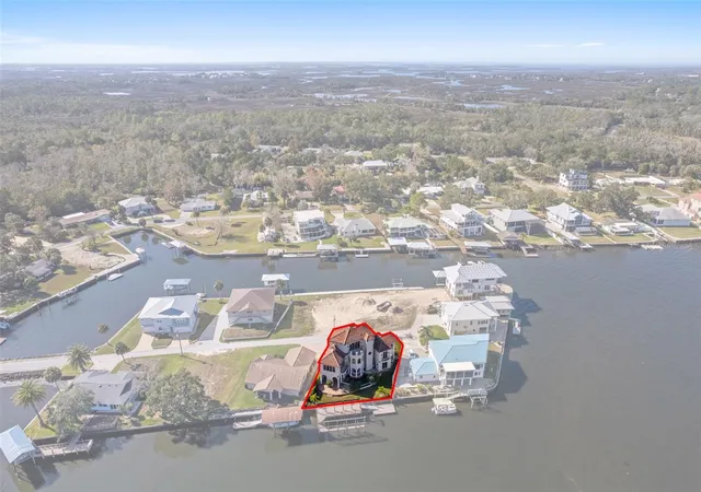Homes for sale in Crystal River, FL | 2235 N Kings Cove Pt, Crystal River, FL 34429 | MLS# G5107053
