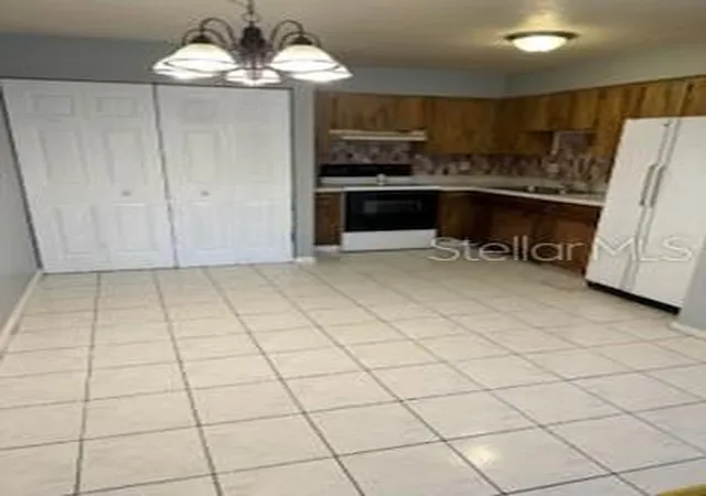 3rd image of 2000 Se 40Th Street Rd, Ocala, FL 34480 | MLS# OM717086