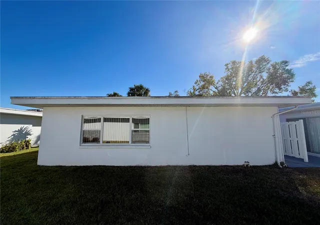 Photo 4 of House for sale at 515 Cameo Dr, Lakeland, FL 33803 | MLS# L4958758 | Listing updated on 2026-10-22
