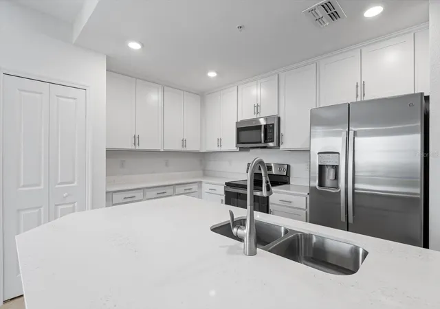 Photo 4 of Condo for sale at 12180 Wellen Golf St #108, Venice, FL 34293 | MLS# A4679232 | Listing updated on 2026-06-23
