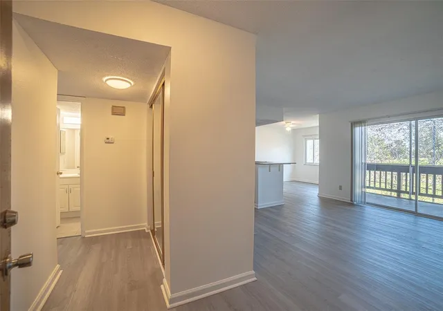 Listing Photo 4 - Condo for sale in building located at 629 N Keene Rd, CLEARWATER, FL 33755 - Unit #T11