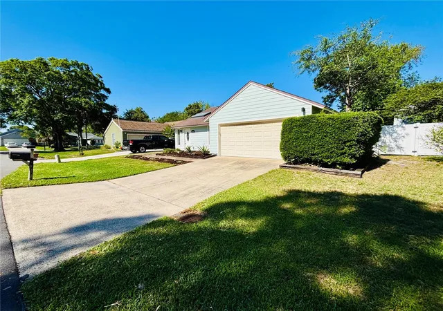 Homes for sale in Jacksonville, FL | 13058 Bent Pine Ct E, Jacksonville, FL 32246 | MLS# O6375760