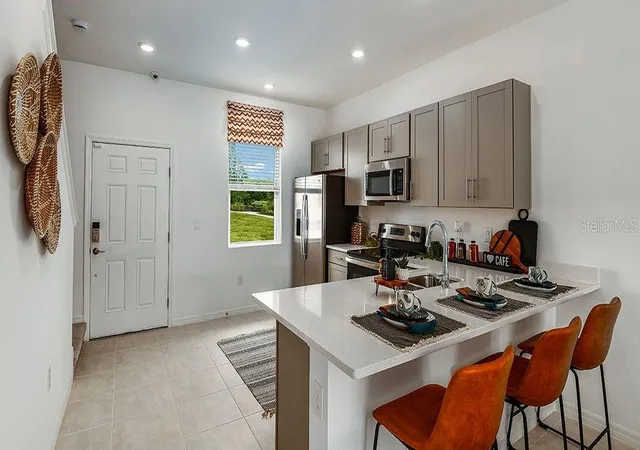 2nd image of 10645 Orbit Ter, Sarasota, FL 34241 | MLS# A4679261