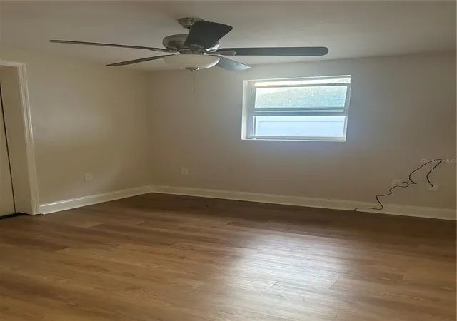 Listing Photo 5 - Condo for sale in building located at 2824 Mdw Vw Ave, LARGO, FL 33771