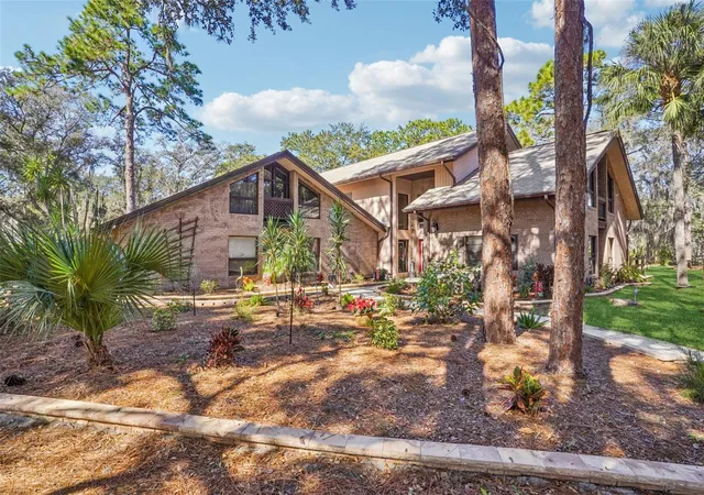 Photo 2 of Mansion for sale at 29207 Old Ml W, Tavares, FL 32778 | MLS# S5142220 | Listing updated on 2026-09-27