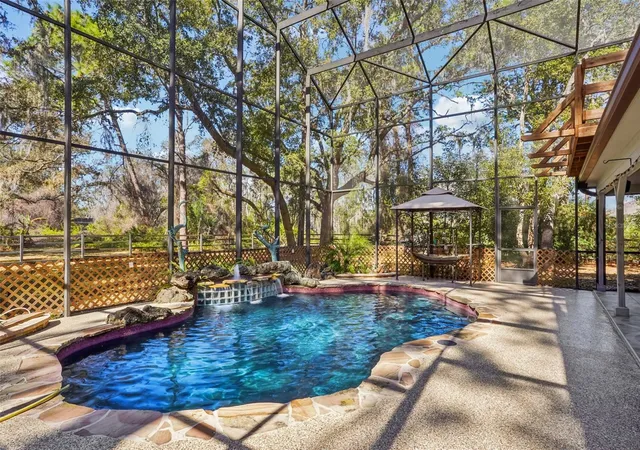 Photo 3 of Mansion for sale at 29207 Old Ml W, Tavares, FL 32778 | MLS# S5142220 | Listing updated on 2026-09-27