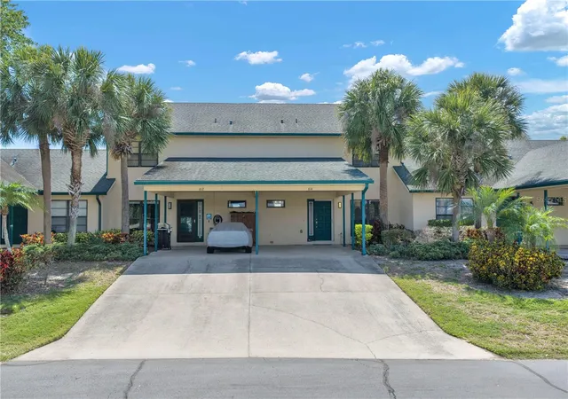 1st image of 614 Yardarm Dr #7, Apollo Beach, FL 33572 | MLS# TB8467233