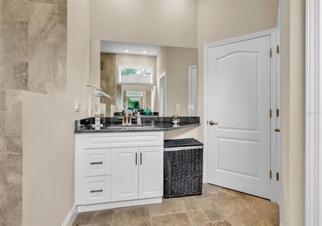 Photo 3 of Single family home for sale at 10 Point Of Woods Dr, Palm Coast, FL 32164 | MLS# FC315505 | Listing updated on 2026-08-15