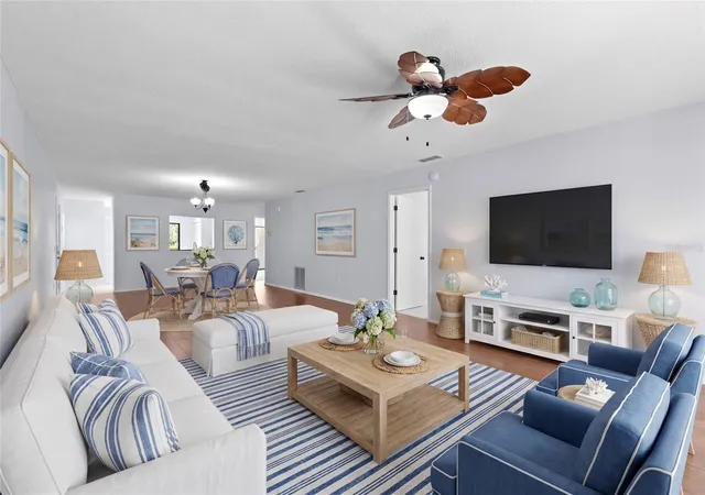 4th image of 6110 Country Clb Wy, Sarasota, FL 34243
