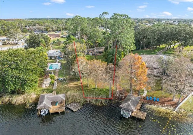 Photo 2 of Sale Pending at 3658 N Econlockhatchee Trl, Orlando, FL 32817 | MLS# O6375830 | Listing updated on 2026-09-25