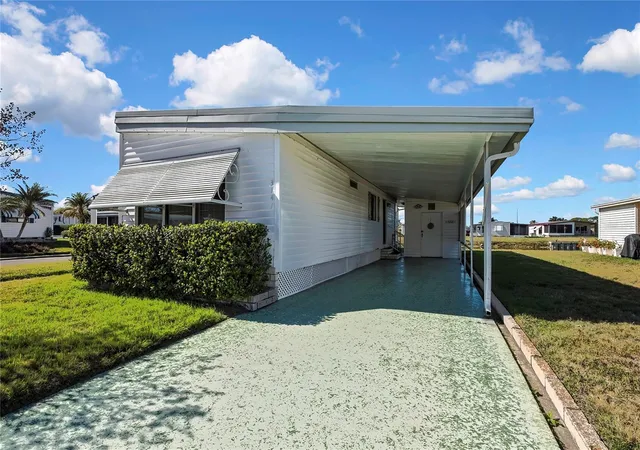 Homes for sale in Holiday, FL | 3141 Nantucket Dr, Holiday, FL 34690 | MLS# TB8467321