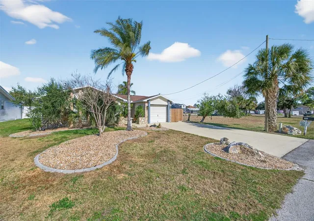 Homes for sale in Hudson, FL | 7623 Mako Dr, Hudson, FL 34667 | MLS# W7882312