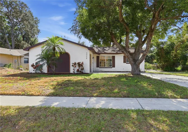 Photo 2 of Single family home for sale at 3008 Calumet Dr, Orlando, FL 32810 | MLS# V4946914 | Listing updated on 2026-09-16