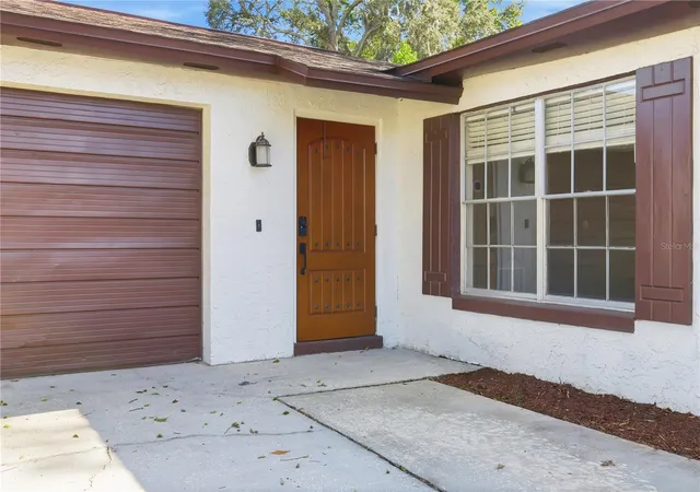 Photo 4 of Single family home for sale at 3008 Calumet Dr, Orlando, FL 32810 | MLS# V4946914 | Listing updated on 2026-09-16
