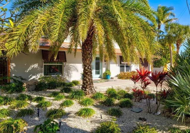 Photo 4 of Single family home for sale at 506 58th Street, Holmes Beach, FL 34217 | MLS# A4679359 | Listing updated on 2026-09-20