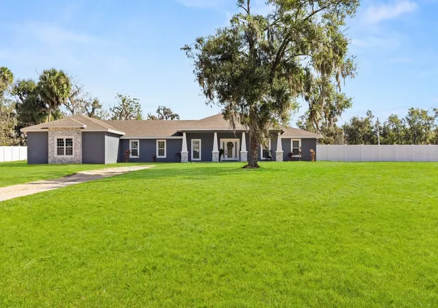 1st image of 812 Chastain Rd, Seffner, FL 33584 | MLS# TB8467470