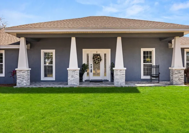 Photo 2 of Single family home for sale at 812 Chastain Rd, Seffner, FL 33584 | MLS# TB8467470 | Listing updated on 2026-10-09