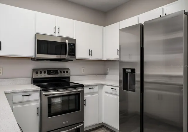 Photo 2 of Townhouse for sale at 6213 Osprey Lake Cir, Riverview, FL 33578 | MLS# A4679382 | Listing updated on 2026-09-14