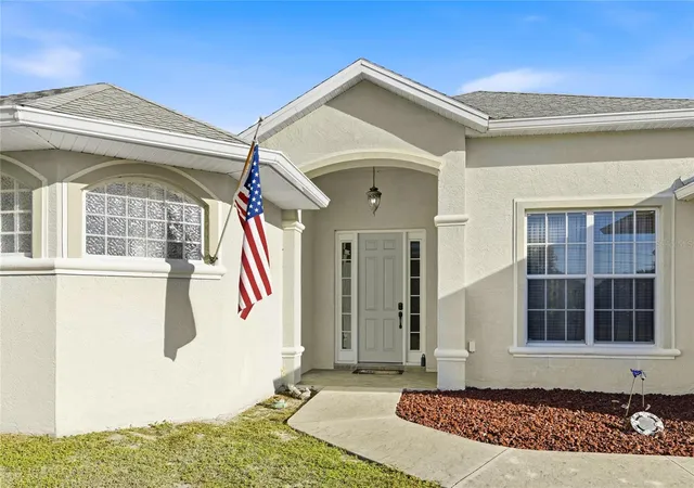 Photo 4 of Single family home for sale at 17220 Horizon Ln, Port Charlotte, FL 33948 | MLS# A4679385 | Listing updated on 2026-08-25