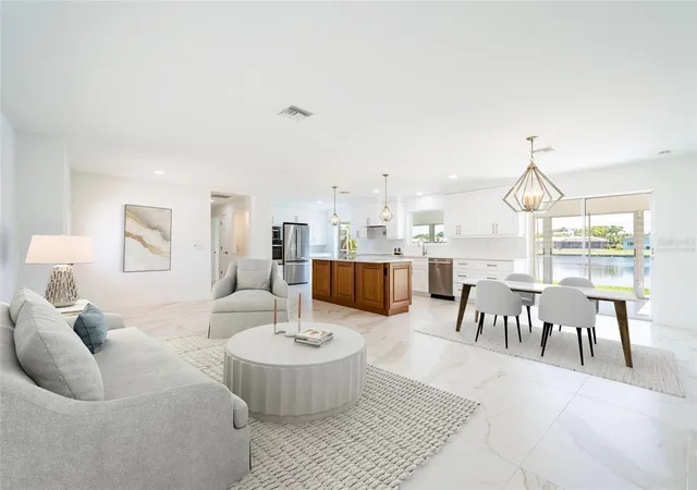 4th image of 13797 Pinecrest Dr, Largo, FL 33774 | MLS# TB8467510
