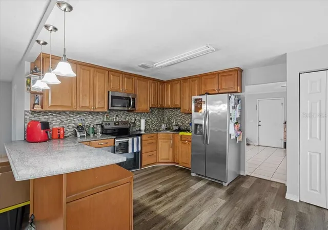 4th image of 425 Nw 79Th Dr, Gainesville, FL 32607 | MLS# GC536845