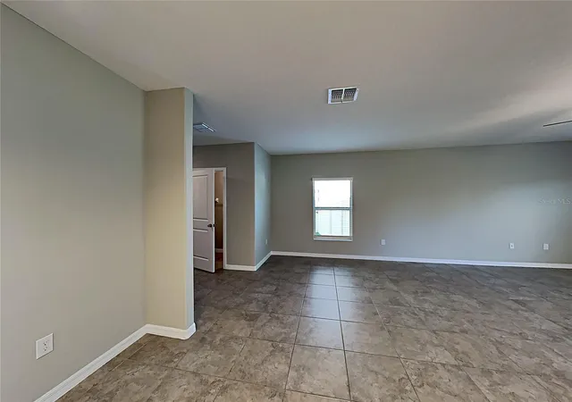 Photo 3 of Single family home for sale at 5125 White Chicory Dr, Apollo Beach, FL | MLS# C7520710 | Listing updated on 2026-09-03