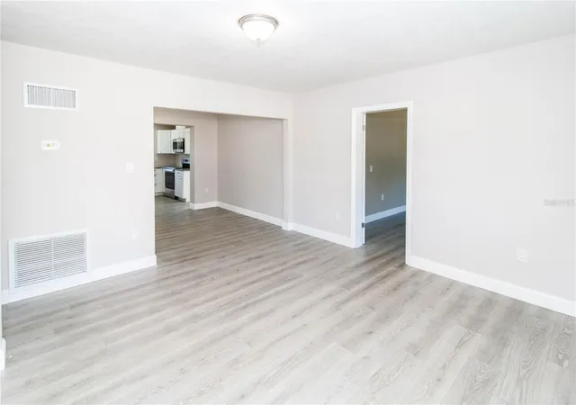 5th image of 7122 Astor Dr, New Port Richey, FL 34652 | MLS# W7882337