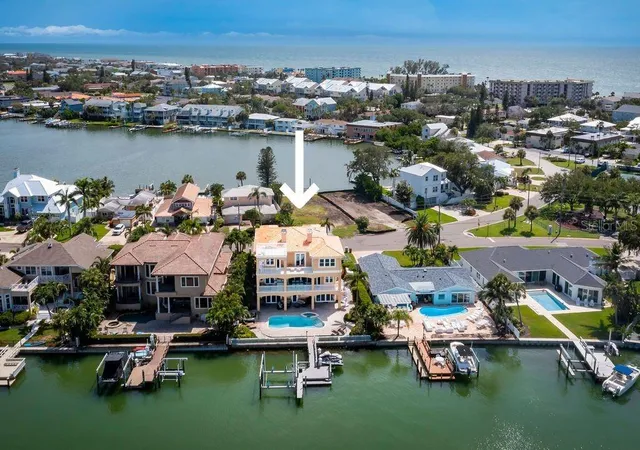 3rd image of 306 Harbor Dr, Indian Rocks Beach, FL 33785 | MLS# TB8467679