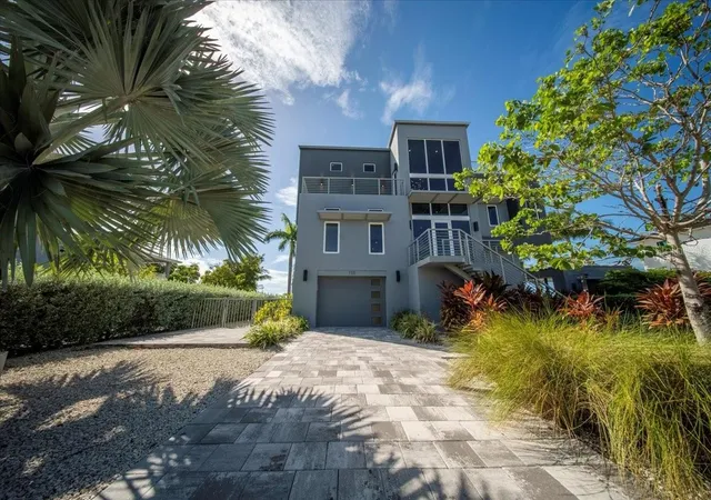 3rd image of 118 Avenue E, Marathon, FL 33050 | MLS# W7882338