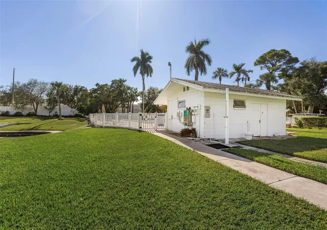 Homes for sale in North Fort Myers, FL | 536 Pangola Dr, North Fort Myers, FL 33903 | MLS# A4679452