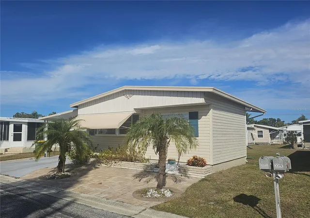 3rd image of 3317 Overcup Oak Ter, Sarasota, FL 34237 | MLS# A4679455