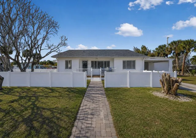 Homes for sale in St Pete Beach, FL | 292 42nd Ave, St Pete Beach, FL 33706 | MLS# TB8467695