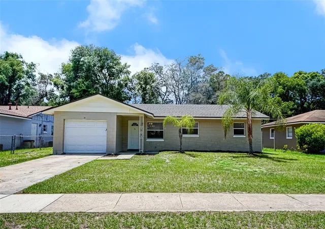1st image of 14 Cyclops Dr, Apopka, FL 32703 | MLS# O6376121