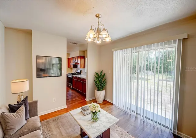 4th image of 14 Cyclops Dr, Apopka, FL 32703 | MLS# O6376121