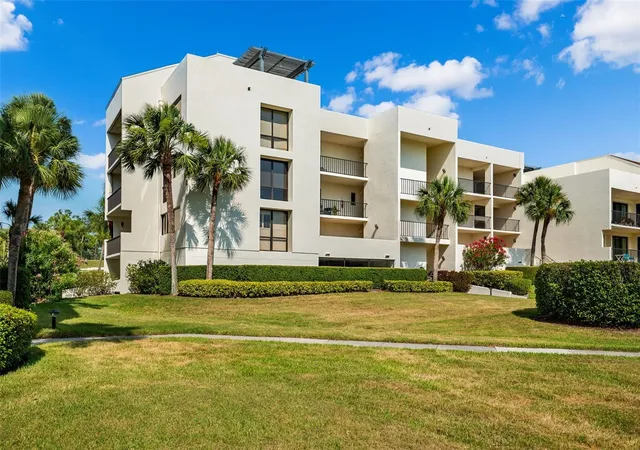 2nd image of 50 Coe Rd, Belleair, FL 33756