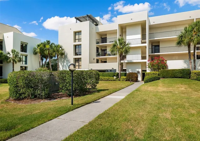 4th image of 50 Coe Rd, Belleair, FL 33756