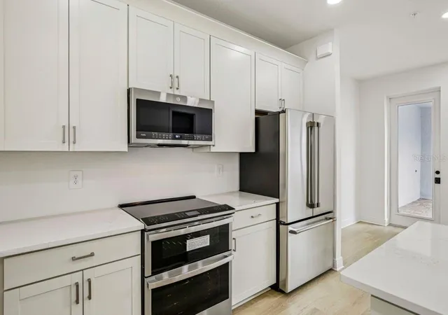 5th image of 17817 Broadleaf Loop, Venice, FL 34293 | MLS# R4910593