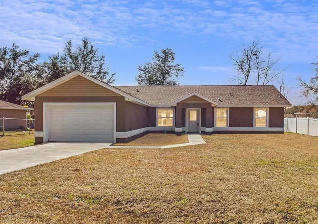 Single family home for sale at 24 Pine Crse Pass, OCALA, FL 34472 | MLS# OM717226