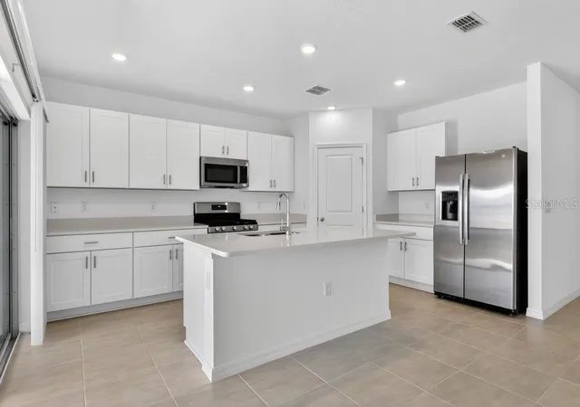 4th image of 217 Streamwater Wy, Groveland, FL 34736 | MLS# TB8467820