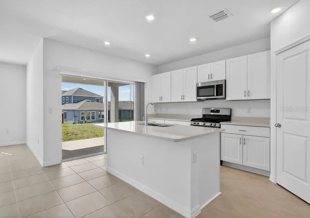 5th image of 217 Streamwater Wy, Groveland, FL 34736 | MLS# TB8467820